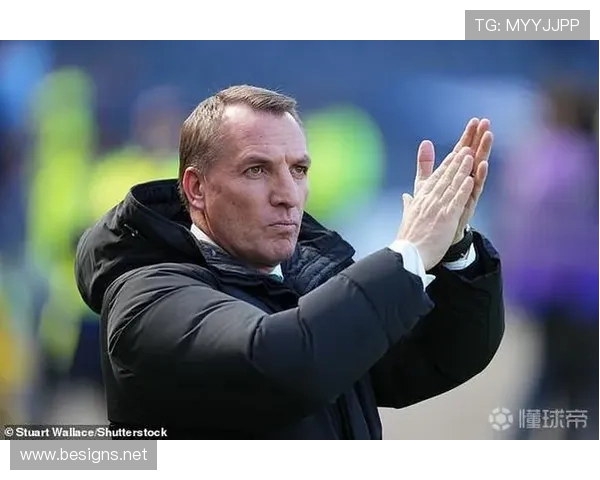 《罗杰斯战术大调整：剑指联赛新高峰》中的罗杰斯迎来状态回暖，团队表现值得关注。