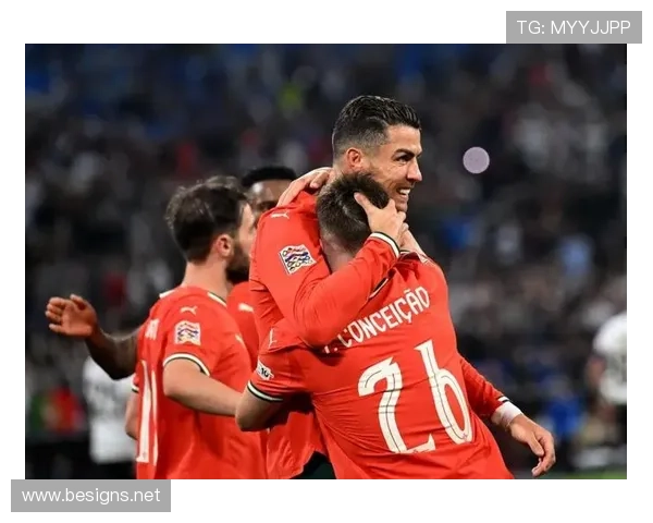 C罗在葡萄牙国家队近期表现稳健,持续提升进攻端影响力 C罗在葡萄牙国家队近期表现稳健,持续提升进攻端影响力