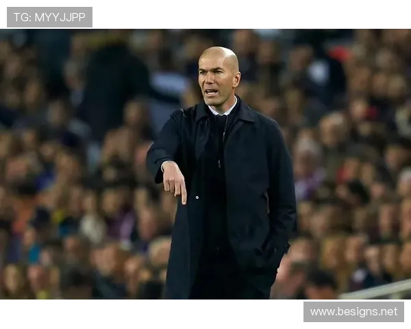 齐达内技术特点解析：控球精准、视野开阔、大局观出众