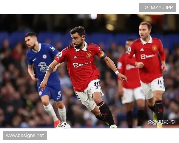 曼联高位压迫强度加大,防线漏洞频现,战术反噬初现端倪 曼联高位压迫强度加大,防线漏洞频现,战术反噬初现端倪